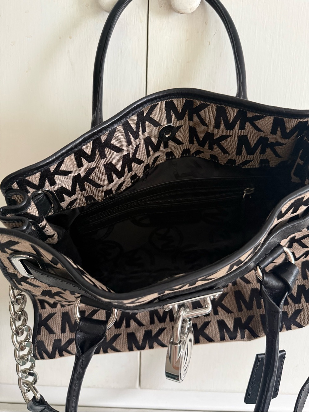 Michael Kors Black and Tan MK Logo Satchel with Chain Strap - Picture 2 of 4